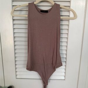 Elegant Sleeveless Bodysuit - Dusty Pink